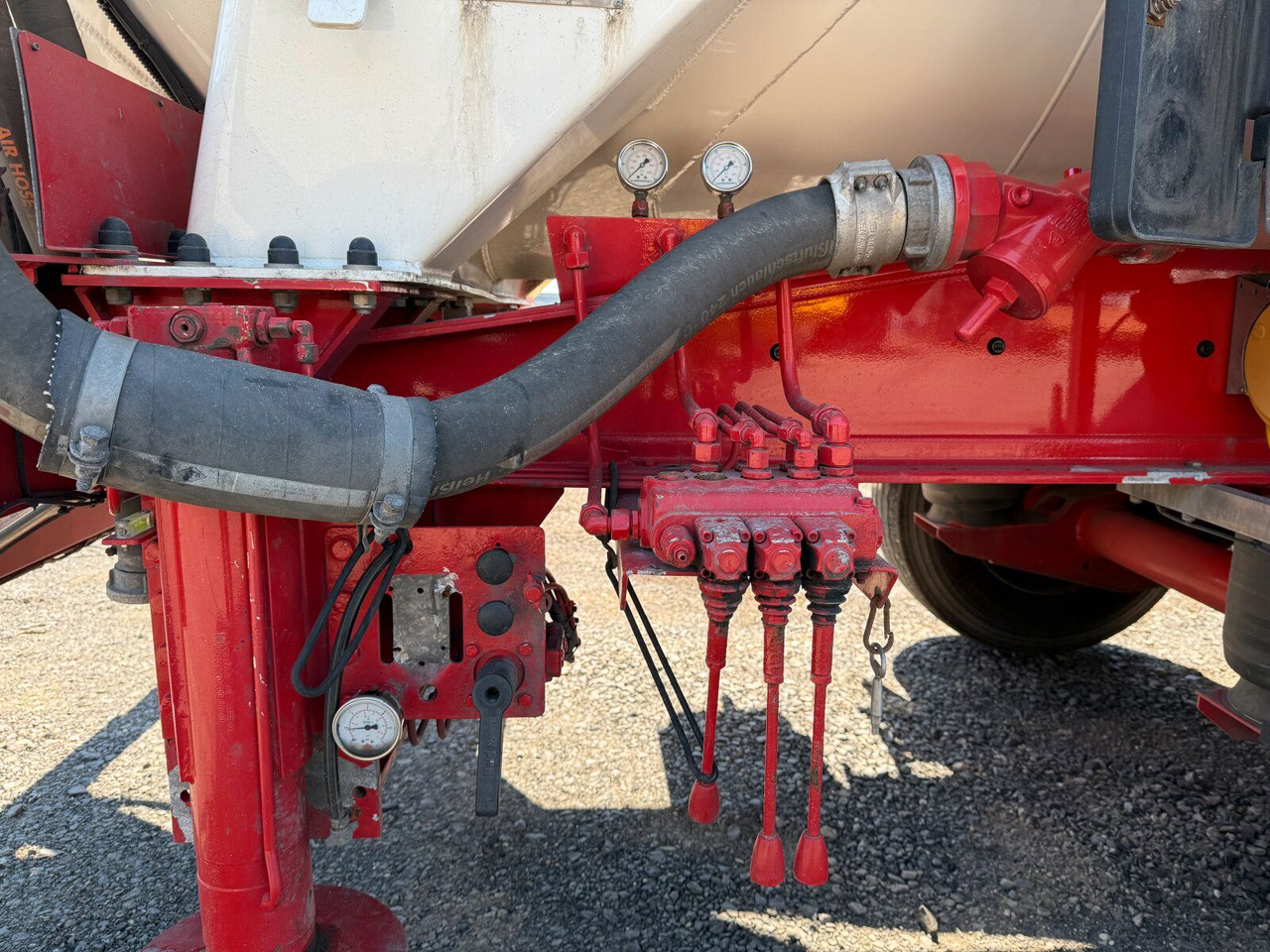 Semi trailer silo Feldbinder KIP 60.3 Silo 60.000 L 3 Achse ADR: gambar 10