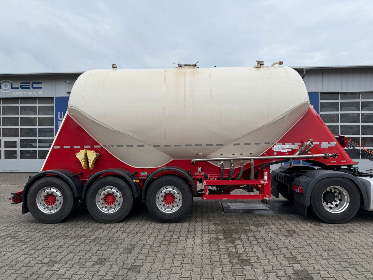 Feldbinder O.ME.P.S Silo Auflieger 39,3 Tonnen 3 Achs - Semi trailer silo: gambar 2 Feldbinder O.ME.P.S Silo Auflieger 39,3 Tonnen 3 Achs - Semi trailer silo: gambar 2