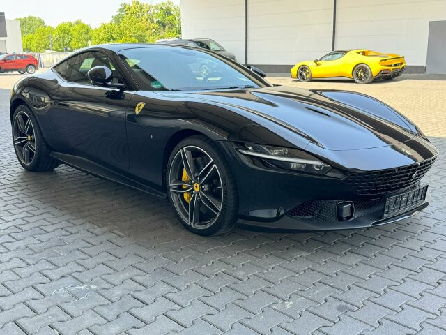 Ferrari Roma Coupe Schwarz - Coupe: gambar 1 Ferrari Roma Coupe Schwarz - Coupe: gambar 1
