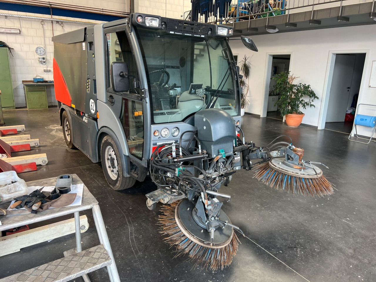 Hako Citymaster CM 2200 Kehrmaschine 2 m³ - Penyapu jalan: gambar 3 Hako Citymaster CM 2200 Kehrmaschine 2 m³ - Penyapu jalan: gambar 3