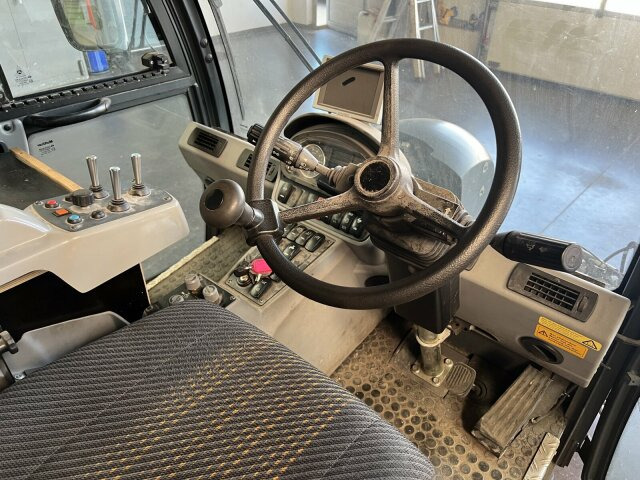 Hako Citymaster CM 2200 Kehrmaschine 2 m³ - Penyapu jalan: gambar 4 Hako Citymaster CM 2200 Kehrmaschine 2 m³ - Penyapu jalan: gambar 4