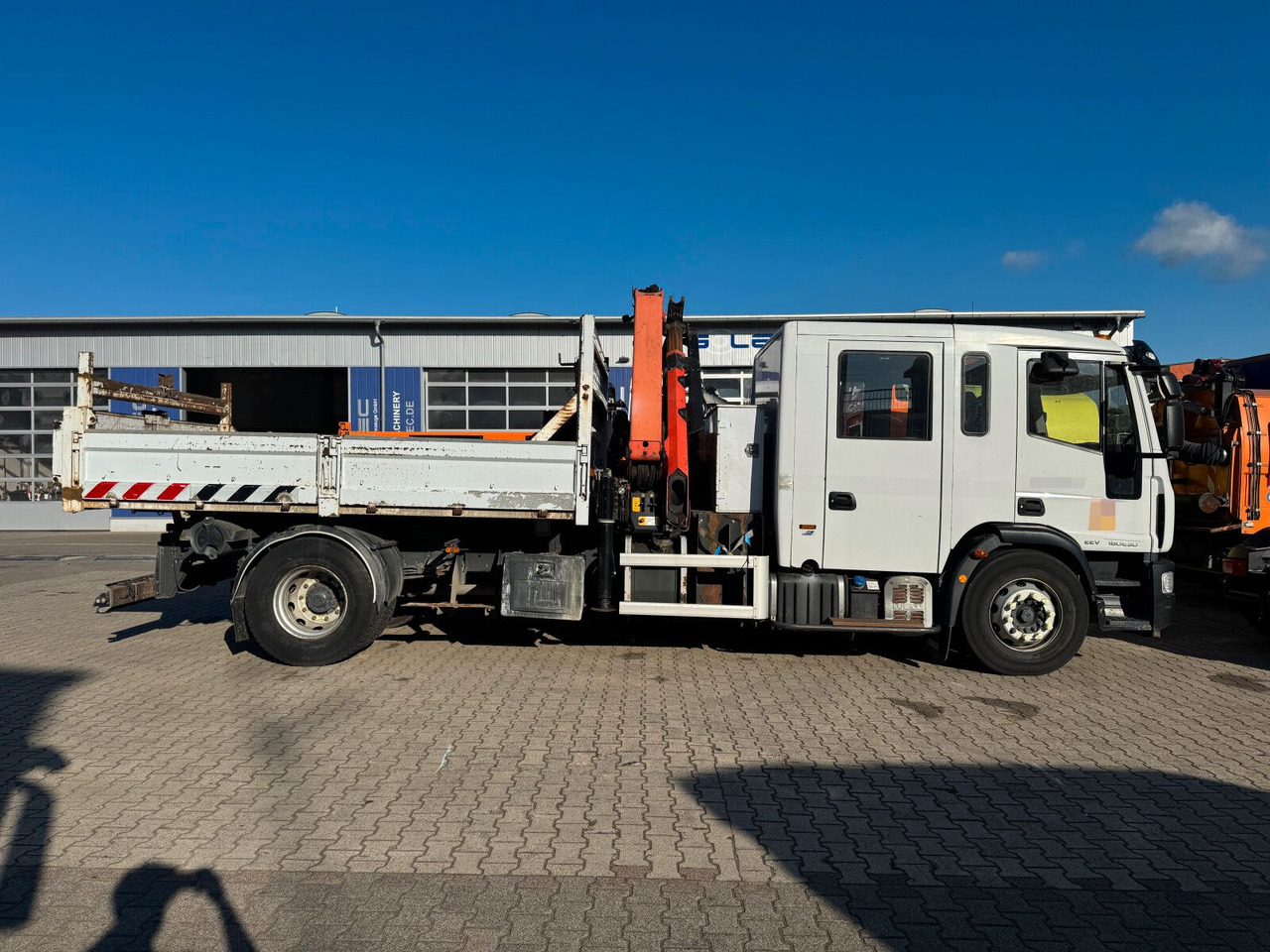 Iveco ML180E 4x2 DOKA Euro 5 Kipper Kran PK16001K-B - Truk jungkit, Truk derek: gambar 2 Iveco ML180E 4x2 DOKA Euro 5 Kipper Kran PK16001K-B - Truk jungkit, Truk derek: gambar 2