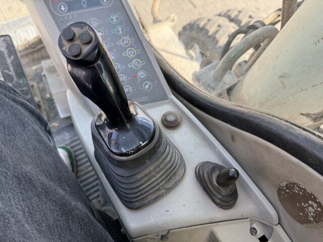 Liebherr A 904 C Litronic Mobilbagger *14.296h - Ekskavator roda: gambar 4 Liebherr A 904 C Litronic Mobilbagger *14.296h - Ekskavator roda: gambar 4