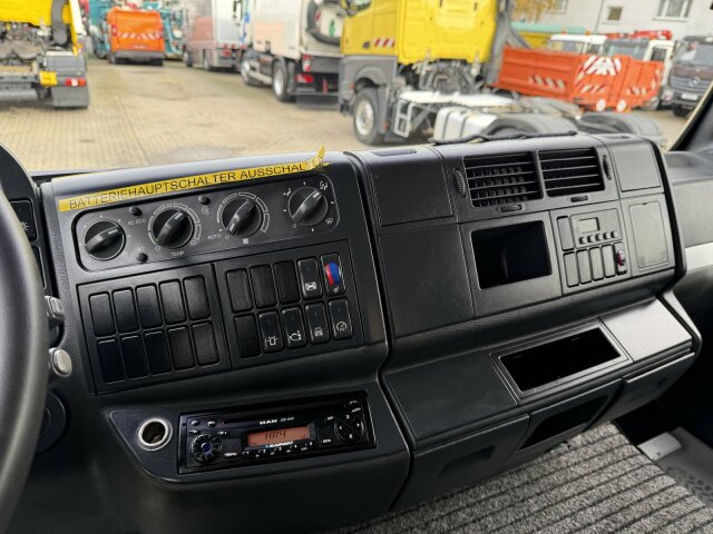 MAN TGA 18.360 4x2 HD-Kanalreiniger ASSMANN 6500 L - Truk vakum: gambar 3 MAN TGA 18.360 4x2 HD-Kanalreiniger ASSMANN 6500 L - Truk vakum: gambar 3