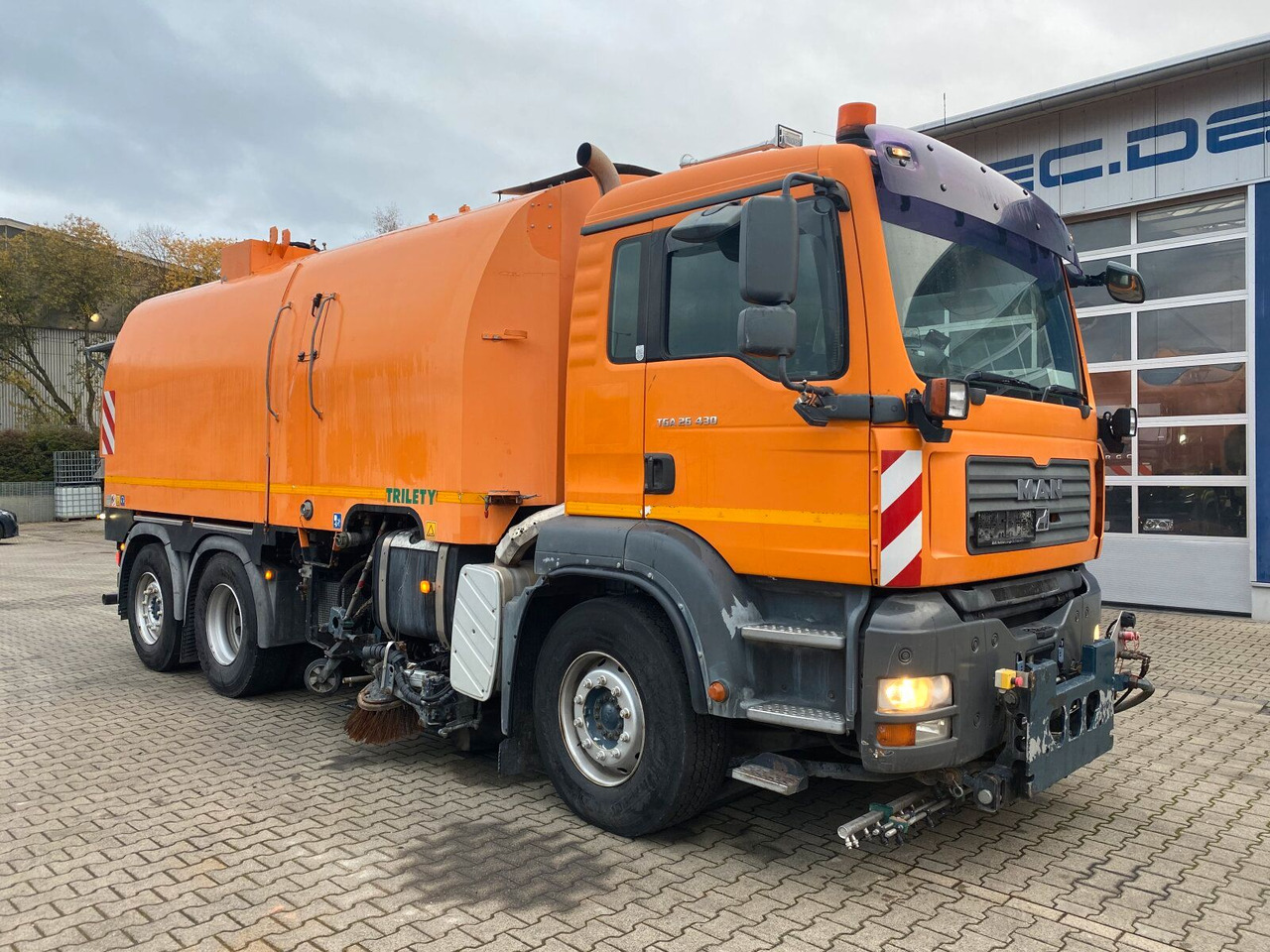 MAN TGA 26.430 6x2-2 LL - Truk sasis: gambar 1 MAN TGA 26.430 6x2-2 LL - Truk sasis: gambar 1