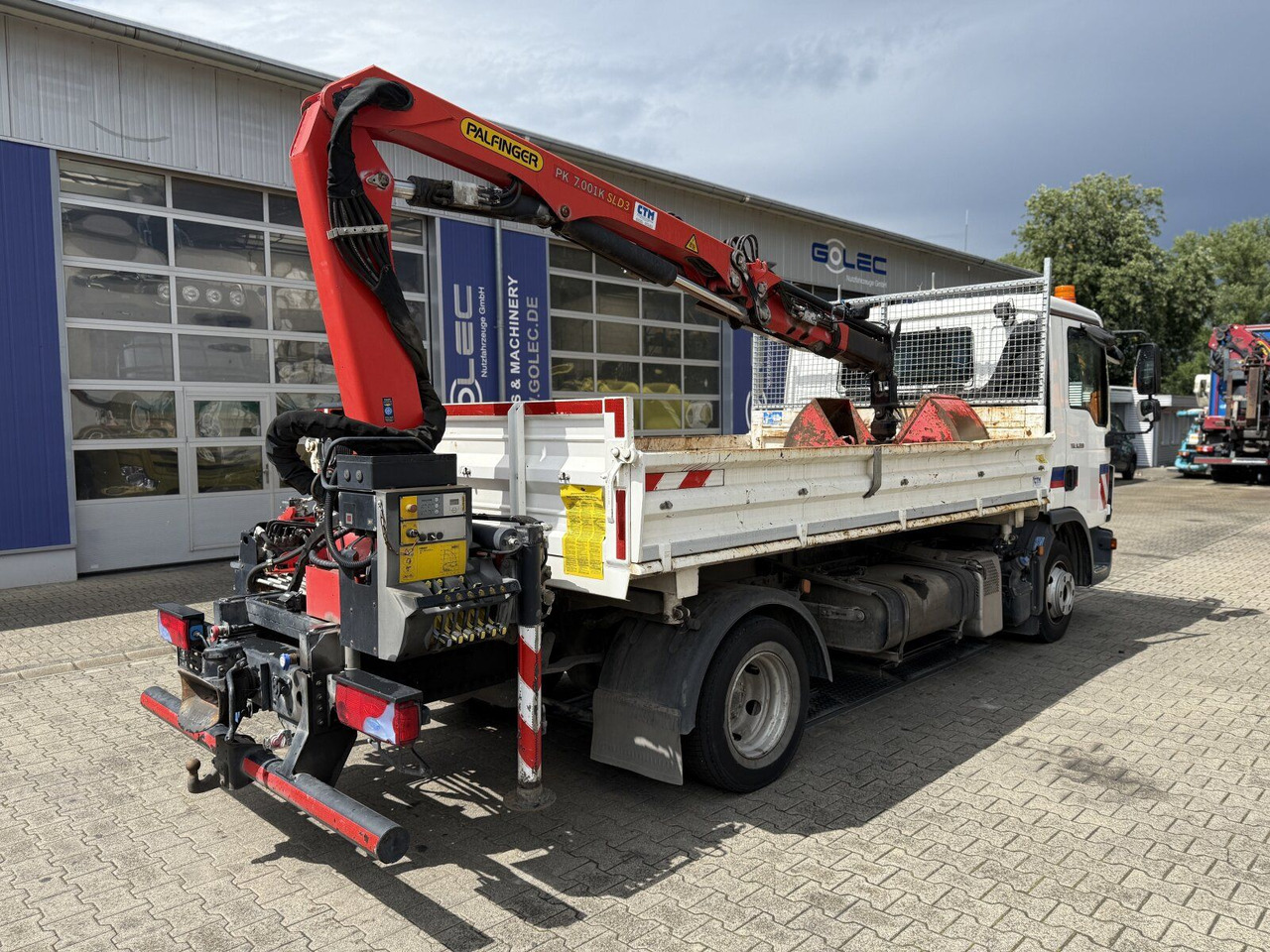 MAN TGL 8.220 4x2 Kipper Kran Palfinger 7.001-K A - Van jungkit: gambar 5 MAN TGL 8.220 4x2 Kipper Kran Palfinger 7.001-K A - Van jungkit: gambar 5