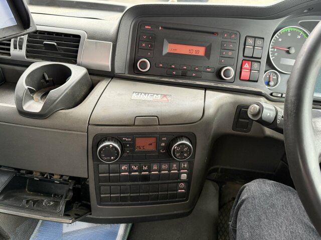 MAN TGM 18.340 Kehrmaschine FAUN VIAJET 6 HD 200 bar - Penyapu jalan: gambar 3 MAN TGM 18.340 Kehrmaschine FAUN VIAJET 6 HD 200 bar - Penyapu jalan: gambar 3