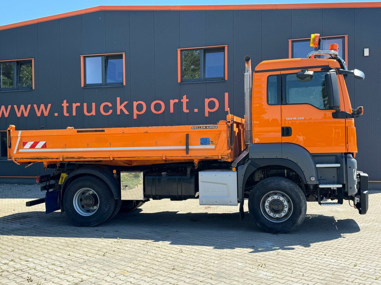 MAN TGS 18.320 4x4 BL Euro 6 Kipper + Winterdienst - Truk jungkit: gambar 4 MAN TGS 18.320 4x4 BL Euro 6 Kipper + Winterdienst - Truk jungkit: gambar 4