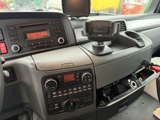 MAN TGS 18.440 4x4H Eur 5 + Betonauf. Müller 10 m3 - Truk pengaduk beton: gambar 4 MAN TGS 18.440 4x4H Eur 5 + Betonauf. Müller 10 m3 - Truk pengaduk beton: gambar 4