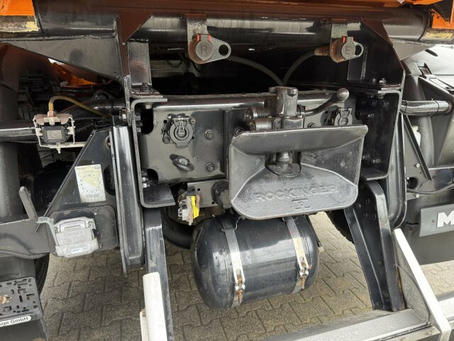 MAN TGS 28.400 6x4-4 Kipper Kran Palfinger PK9002 - Truk jungkit, Truk derek: gambar 3 MAN TGS 28.400 6x4-4 Kipper Kran Palfinger PK9002 - Truk jungkit, Truk derek: gambar 3