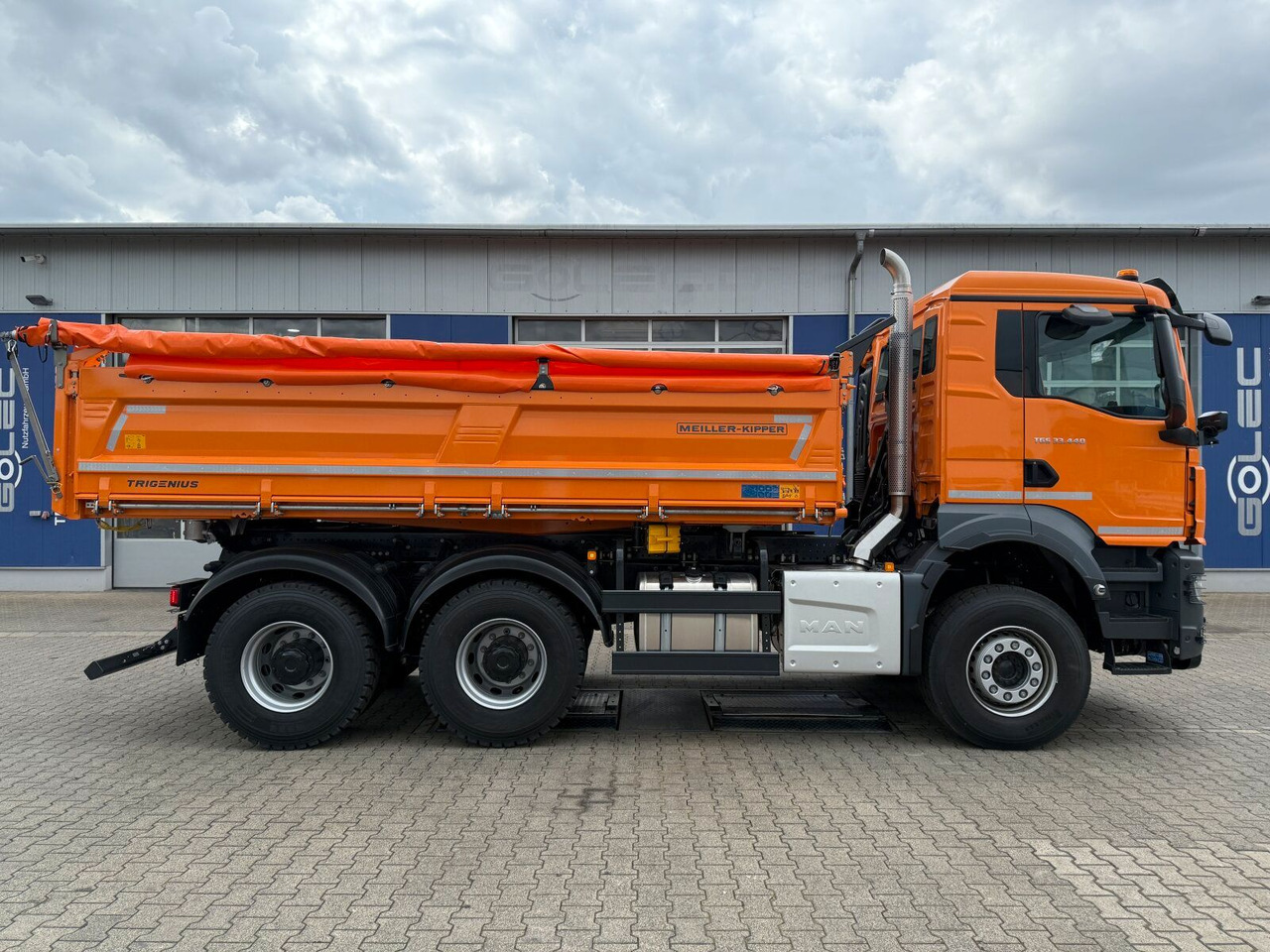 MAN TGS 33.440 6x4 Kipper MEILLER Bordmatik Frontpl. - Truk jungkit: gambar 3 MAN TGS 33.440 6x4 Kipper MEILLER Bordmatik Frontpl. - Truk jungkit: gambar 3