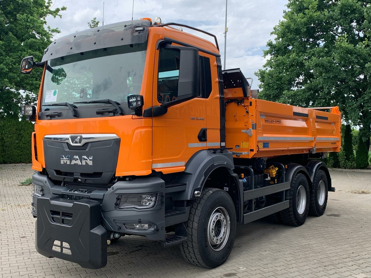 Truk jungkit MAN TGS 33.440 6x4 Kipper MEILLER Bordmatik Frontpl.: gambar 9