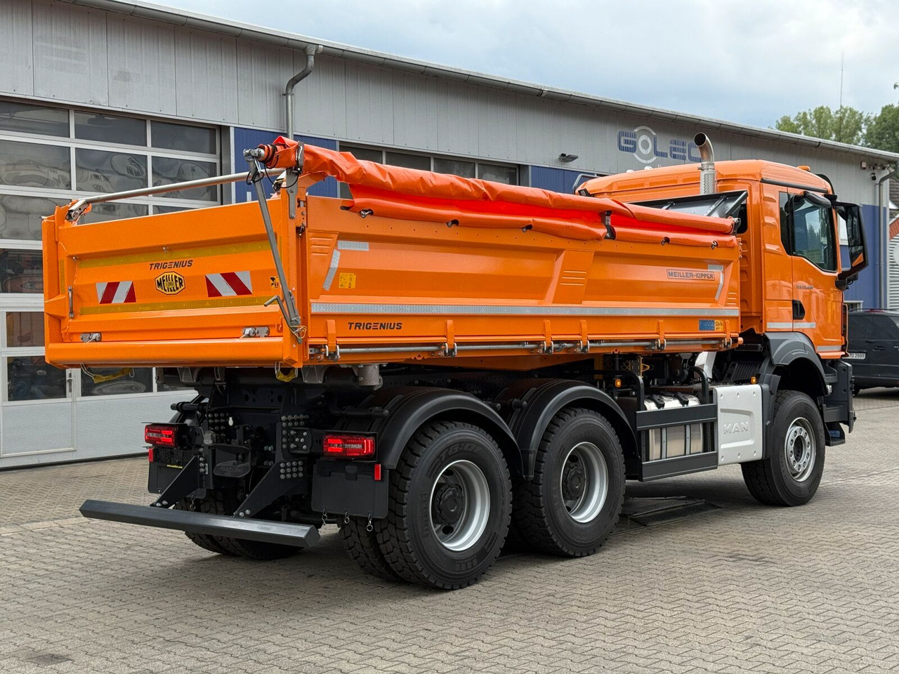 MAN TGS 33.440 6x4 Kipper MEILLER Bordmatik Frontpl. - Truk jungkit: gambar 5 MAN TGS 33.440 6x4 Kipper MEILLER Bordmatik Frontpl. - Truk jungkit: gambar 5