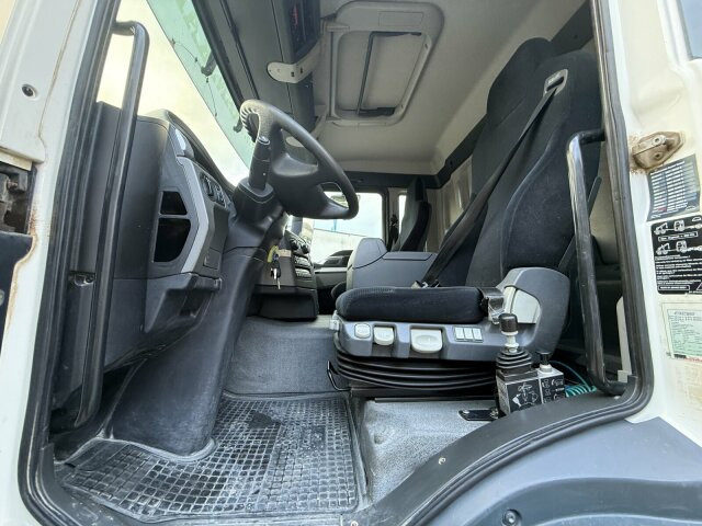 MAN TGS 35.440 DSK 8x4 Meiller Kipper Bordmatik - Truk jungkit: gambar 5 MAN TGS 35.440 DSK 8x4 Meiller Kipper Bordmatik - Truk jungkit: gambar 5