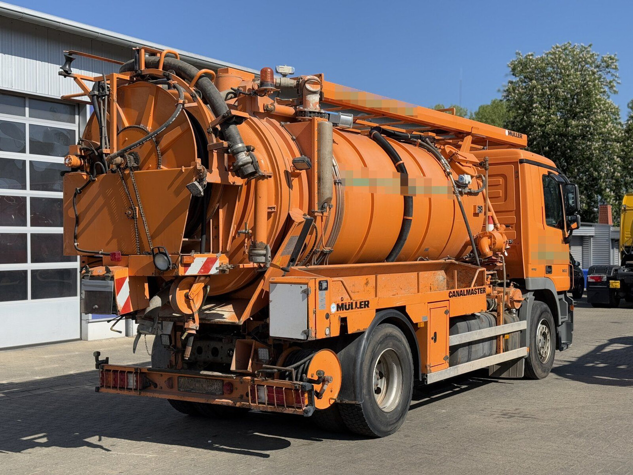 Mercedes-Benz ACTROS 1832 L Kanalreiniger MÜLLER 10.000 L - Truk vakum: gambar 2 Mercedes-Benz ACTROS 1832 L Kanalreiniger MÜLLER 10.000 L - Truk vakum: gambar 2