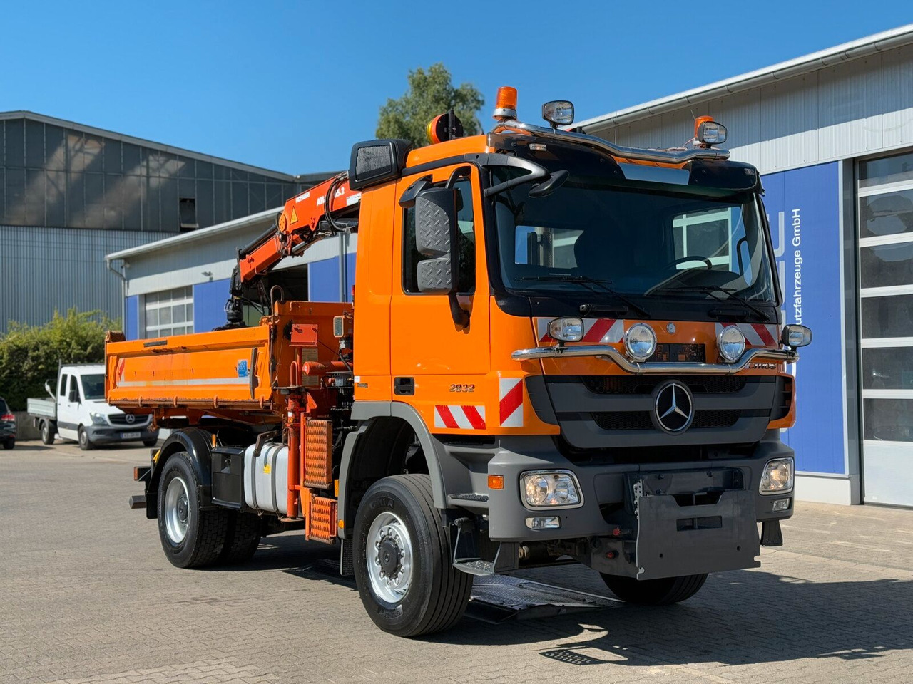 Mercedes-Benz ACTROS 2044 4x4 Kipper Kran ATLAS 65.2 A2L - Truk derek: gambar 1 Mercedes-Benz ACTROS 2044 4x4 Kipper Kran ATLAS 65.2 A2L - Truk derek: gambar 1