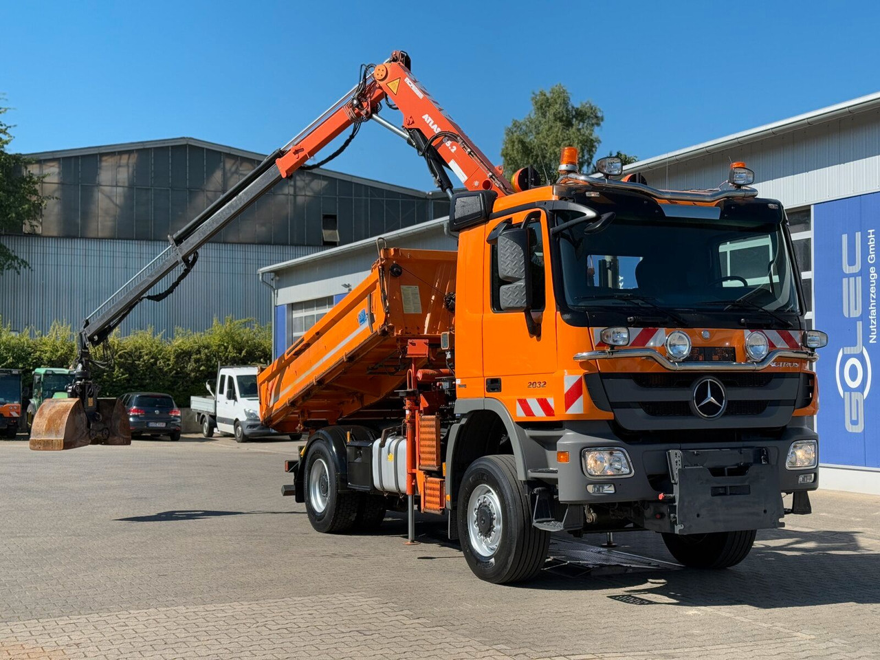 Mercedes-Benz ACTROS 2044 4x4 Kipper Kran ATLAS 65.2 A2L - Truk jungkit, Truk derek: gambar 2 Mercedes-Benz ACTROS 2044 4x4 Kipper Kran ATLAS 65.2 A2L - Truk jungkit, Truk derek: gambar 2