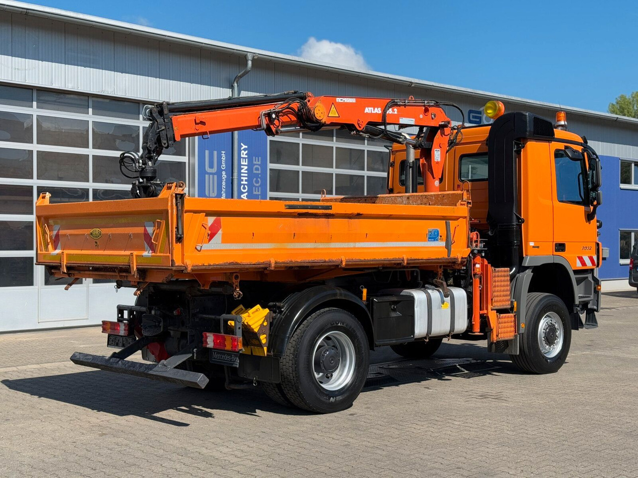 Mercedes-Benz ACTROS 2044 4x4 Kipper Kran ATLAS 65.2 A2L - Truk jungkit, Truk derek: gambar 5 Mercedes-Benz ACTROS 2044 4x4 Kipper Kran ATLAS 65.2 A2L - Truk jungkit, Truk derek: gambar 5