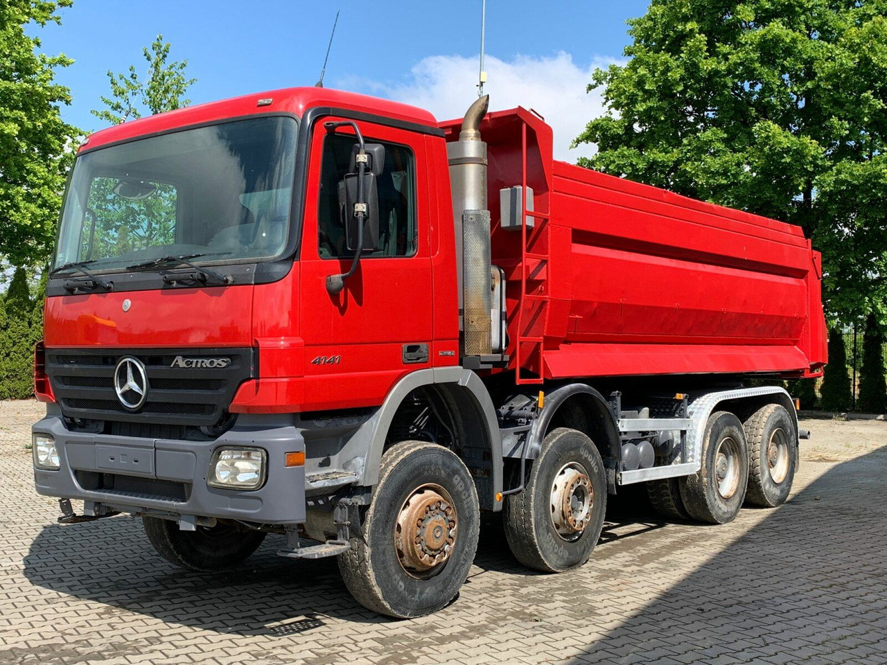 Mercedes-Benz ACTROS 4141 EURO4 8x8 Muldenkipper - Truk jungkit: gambar 2 Mercedes-Benz ACTROS 4141 EURO4 8x8 Muldenkipper - Truk jungkit: gambar 2