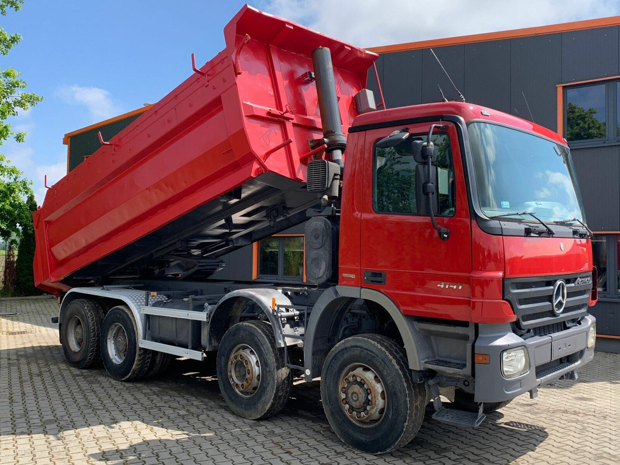 Truk jungkit Mercedes-Benz ACTROS 4141 EURO4 8x8 Muldenkipper: gambar 19