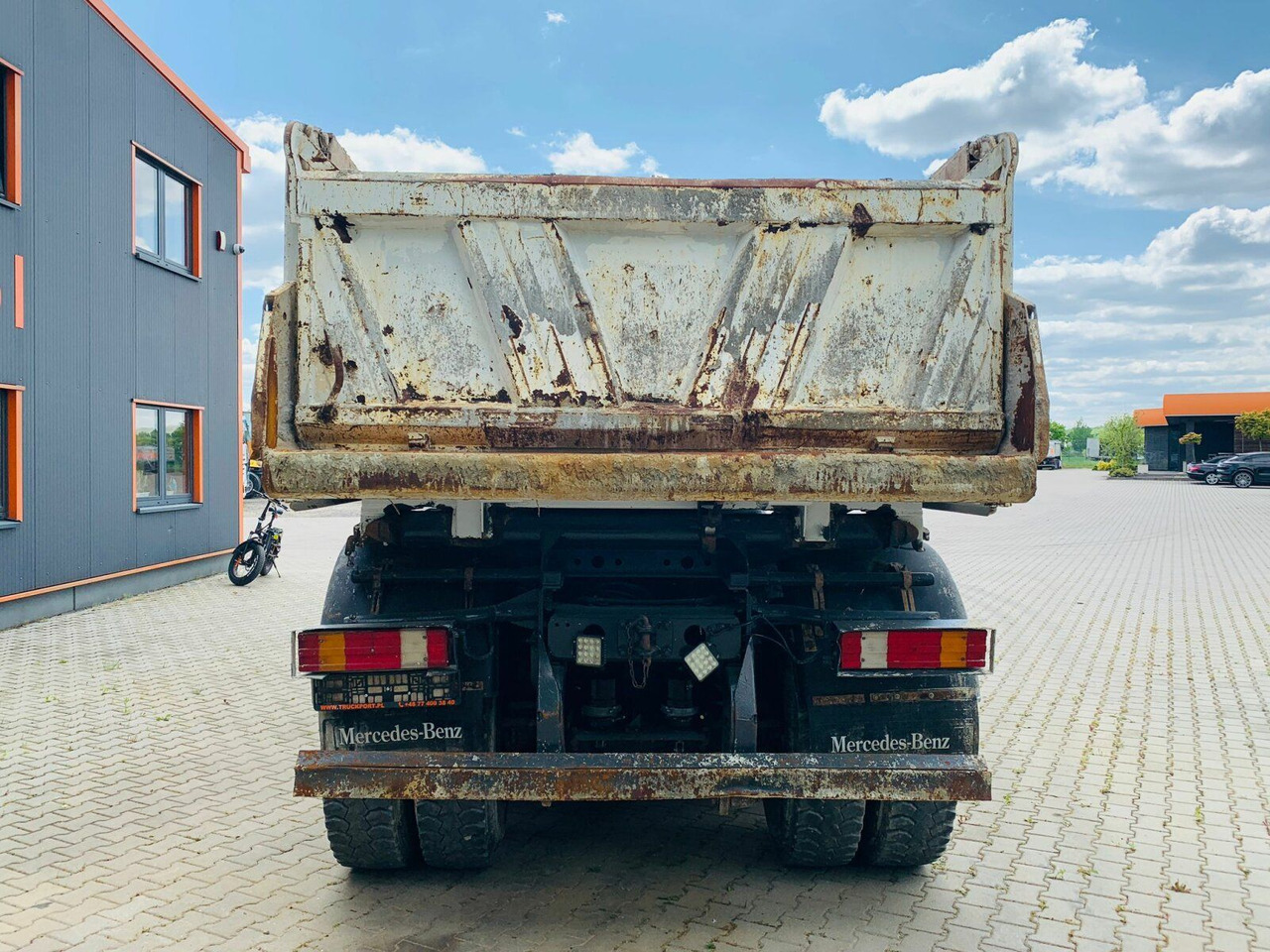 Mercedes-Benz ACTROS 4144 8x8 EURO4 DSK Meiller - Truk jungkit: gambar 5 Mercedes-Benz ACTROS 4144 8x8 EURO4 DSK Meiller - Truk jungkit: gambar 5