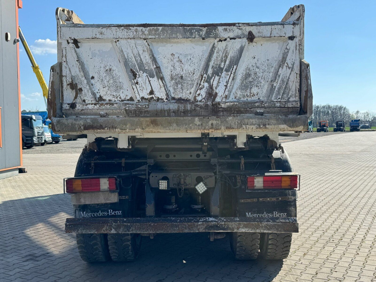 Mercedes-Benz ACTROS 4144 8x8 EURO4 DSK Meiller - Truk jungkit: gambar 5 Mercedes-Benz ACTROS 4144 8x8 EURO4 DSK Meiller - Truk jungkit: gambar 5