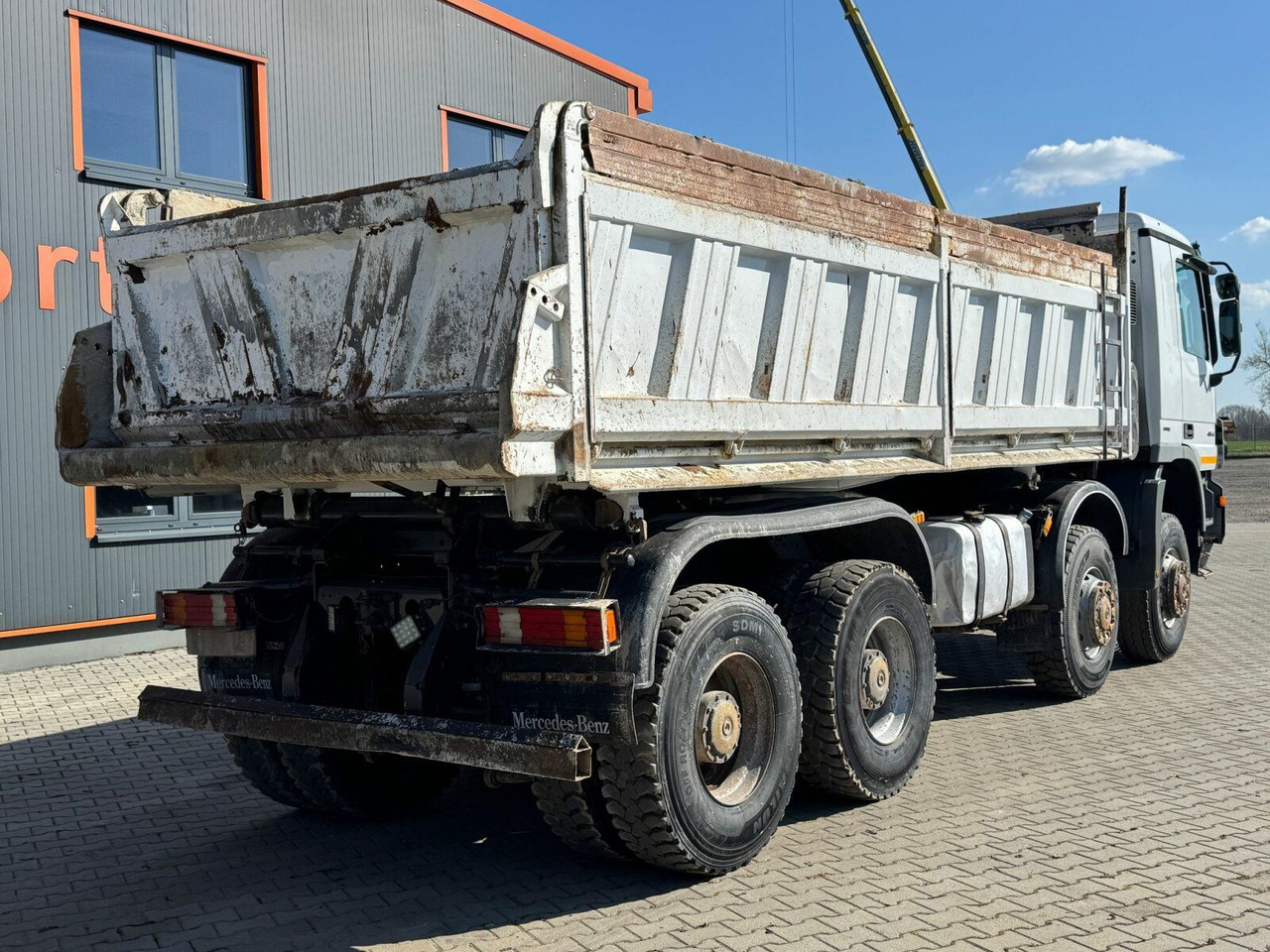 Mercedes-Benz ACTROS 4144 8x8 EURO4 DSK Meiller - Truk jungkit: gambar 4 Mercedes-Benz ACTROS 4144 8x8 EURO4 DSK Meiller - Truk jungkit: gambar 4