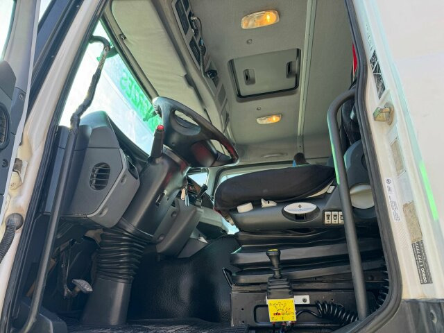 Mercedes-Benz ACTROS 4144 8x8 EURO4 DSK Meiller - Truk jungkit: gambar 3 Mercedes-Benz ACTROS 4144 8x8 EURO4 DSK Meiller - Truk jungkit: gambar 3