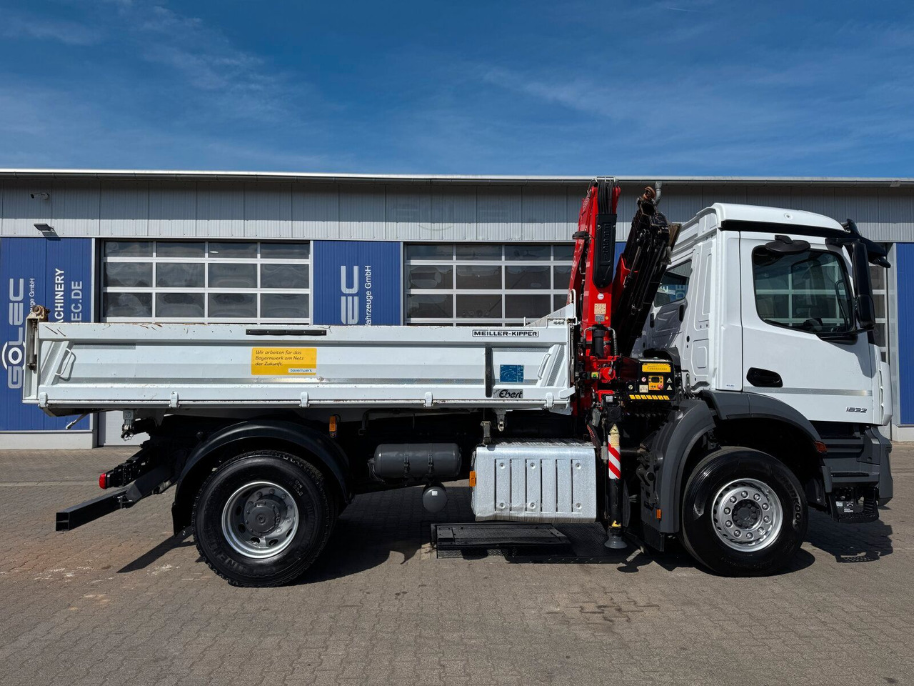 Mercedes-Benz AROCS 1832 4x2 Euro 6 Kipper Kran FASSI F120FB - Truk jungkit, Truk derek: gambar 3 Mercedes-Benz AROCS 1832 4x2 Euro 6 Kipper Kran FASSI F120FB - Truk jungkit, Truk derek: gambar 3