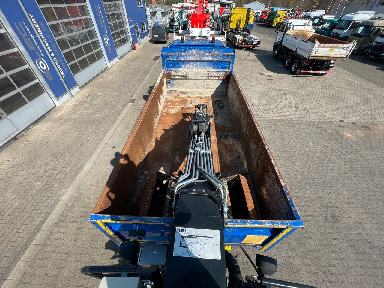 Mercedes-Benz AROCS 2536 6x2*4 Kipper Kran HIAB - Truk jungkit, Truk derek: gambar 5 Mercedes-Benz AROCS 2536 6x2*4 Kipper Kran HIAB - Truk jungkit, Truk derek: gambar 5
