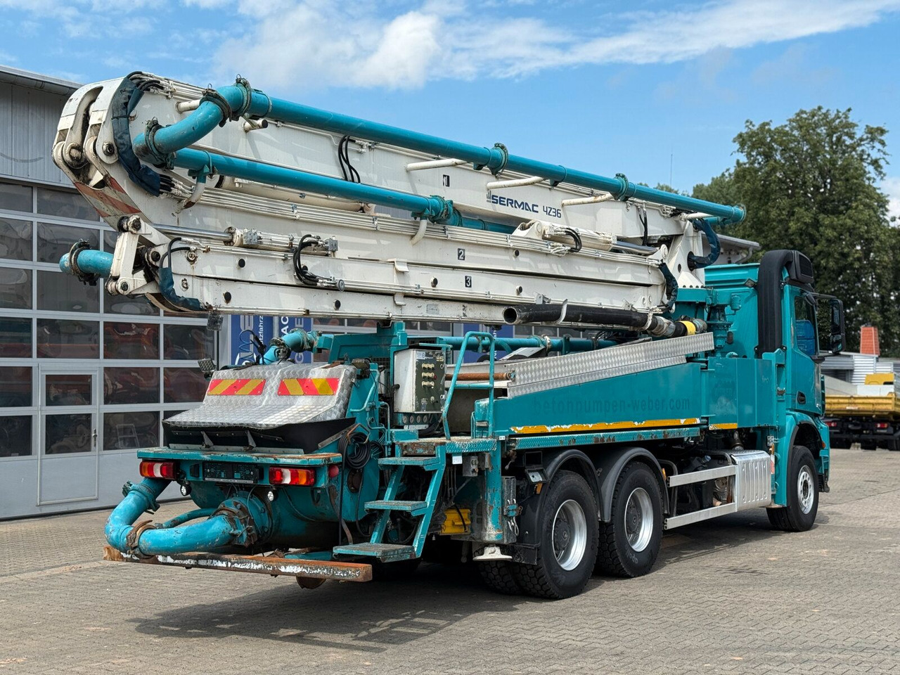 Mercedes-Benz AROCS 2636 6x4 Euro 6 Betonpumpe SERMAC 4Z36 - Truk pompa beton: gambar 4 Mercedes-Benz AROCS 2636 6x4 Euro 6 Betonpumpe SERMAC 4Z36 - Truk pompa beton: gambar 4