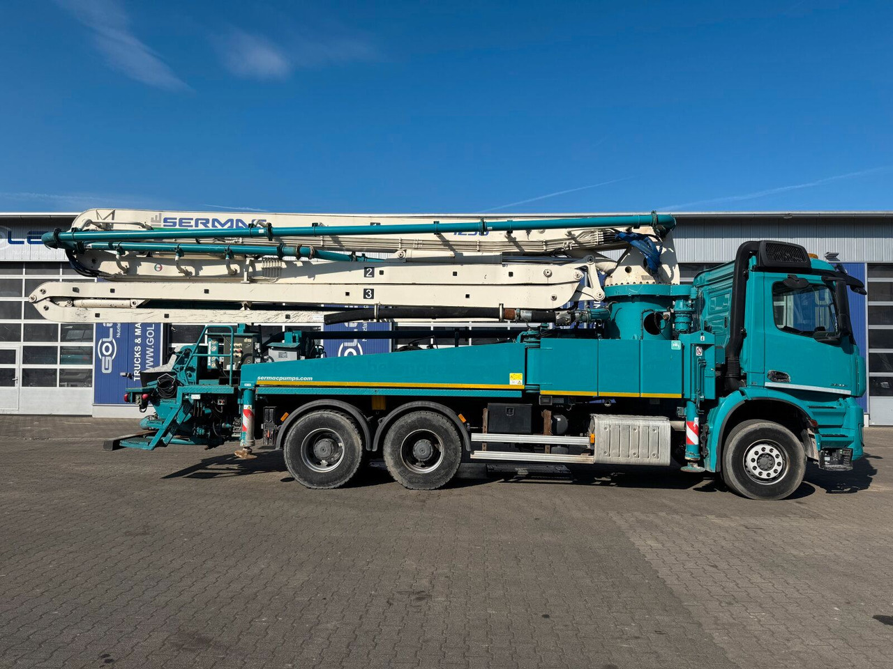 Mercedes-Benz AROCS 2836 6x4 Euro 6 Betonpumpe SERMAC 4Z38 - Truk pompa beton: gambar 3 Mercedes-Benz AROCS 2836 6x4 Euro 6 Betonpumpe SERMAC 4Z38 - Truk pompa beton: gambar 3