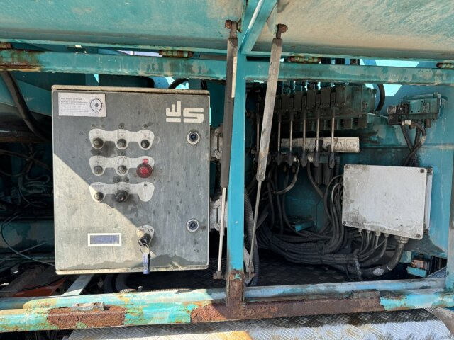 Truk pompa beton Mercedes-Benz AROCS 2844 6x4 Euro 6 Betonpumpe SERMAC 5Z33: gambar 6