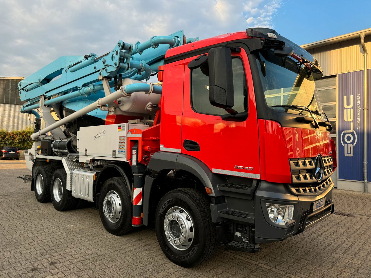 Mercedes-Benz AROCS 3243 8x4 Euro 6 Pumi Putzmeister TMM 24-3 - Truk pengaduk beton: gambar 1 Mercedes-Benz AROCS 3243 8x4 Euro 6 Pumi Putzmeister TMM 24-3 - Truk pengaduk beton: gambar 1