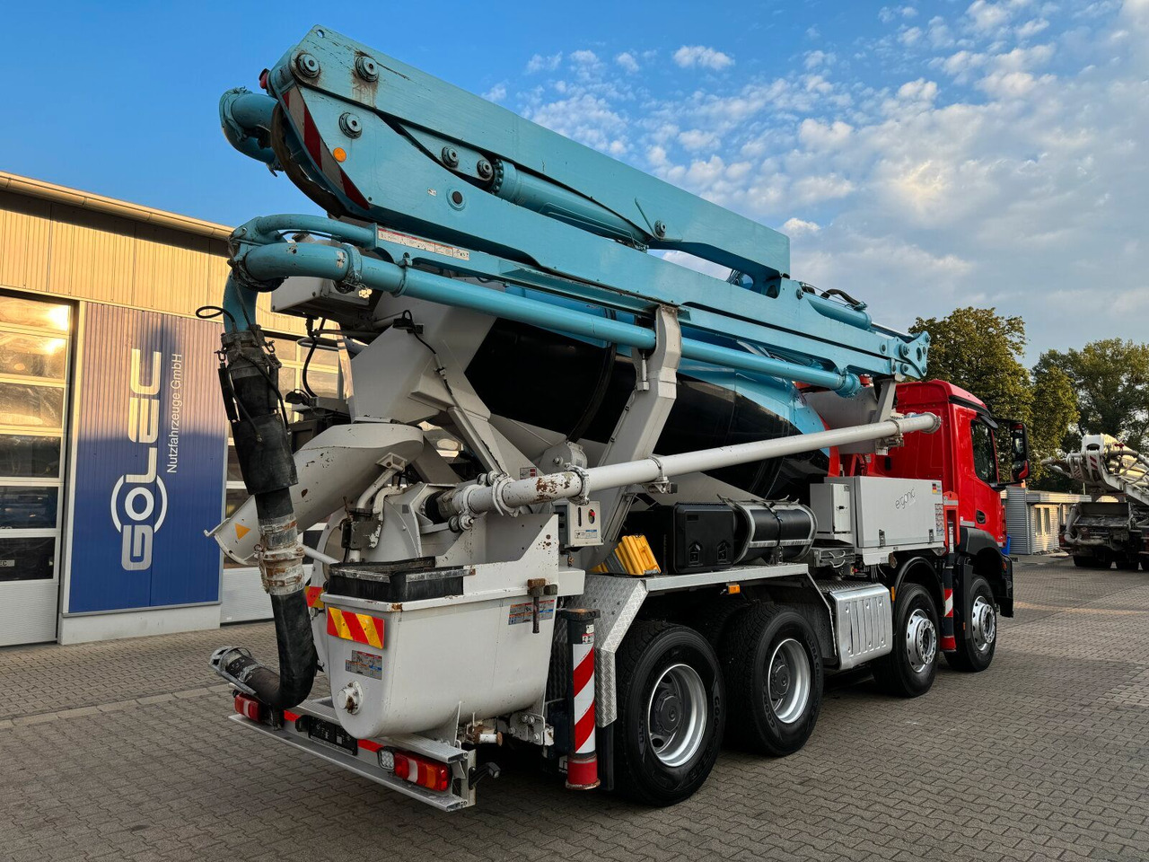 Mercedes-Benz AROCS 3243 8x4 Euro 6 Pumi Putzmeister TMM 24-3 - Truk pengaduk beton: gambar 5 Mercedes-Benz AROCS 3243 8x4 Euro 6 Pumi Putzmeister TMM 24-3 - Truk pengaduk beton: gambar 5