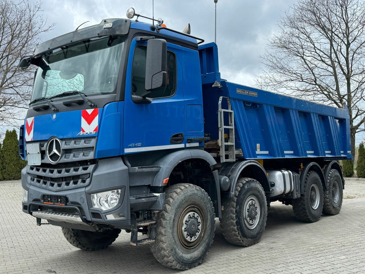 Mercedes-Benz AROCS 4145 8x8 EURO6 Muldenkipper TOP! - Truk jungkit: gambar 2 Mercedes-Benz AROCS 4145 8x8 EURO6 Muldenkipper TOP! - Truk jungkit: gambar 2