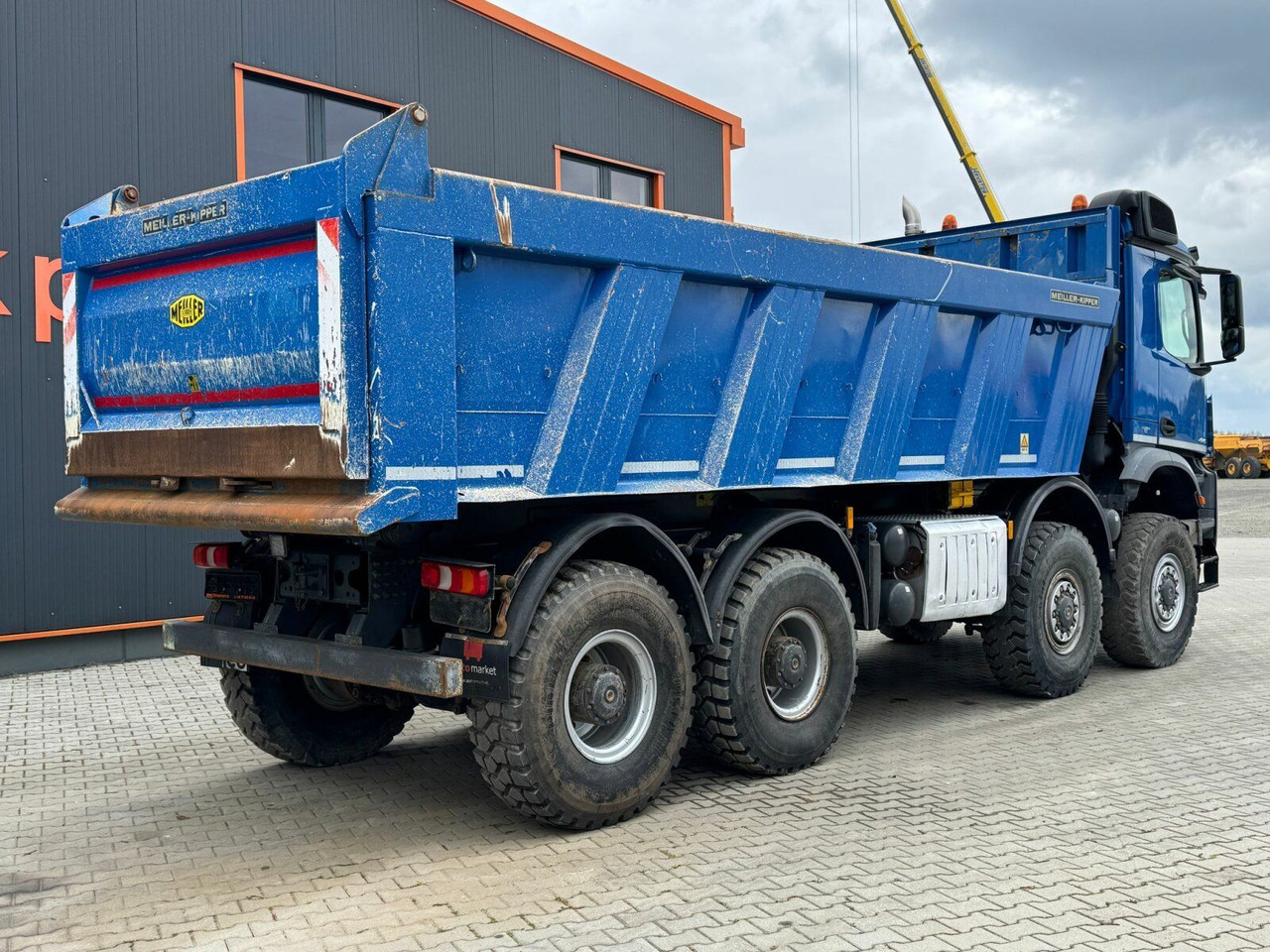 Mercedes-Benz AROCS 4145 8x8 EURO6 Muldenkipper TOP! - Truk jungkit: gambar 5 Mercedes-Benz AROCS 4145 8x8 EURO6 Muldenkipper TOP! - Truk jungkit: gambar 5
