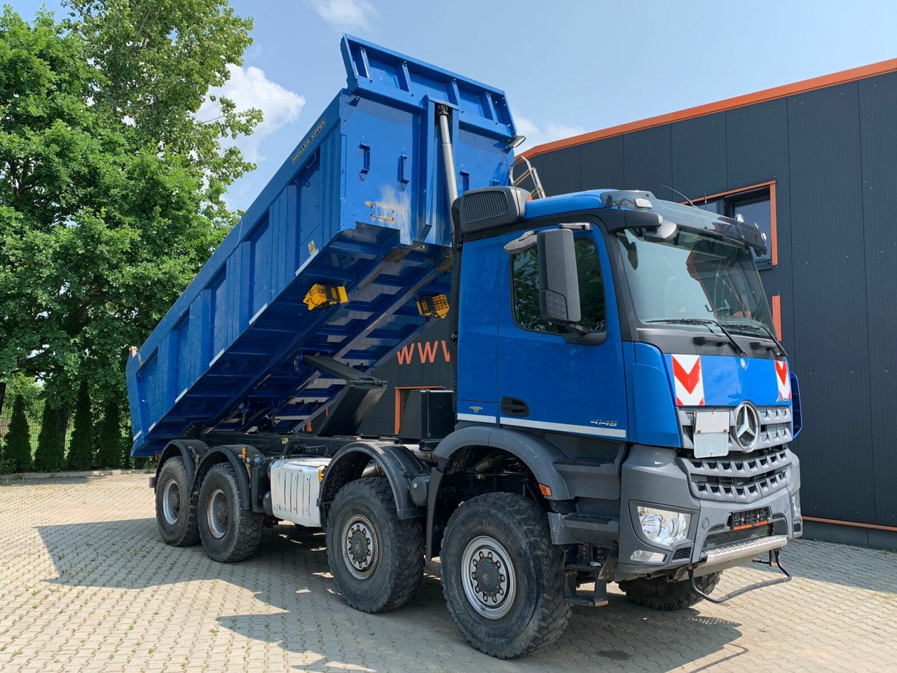 Mercedes-Benz AROCS 4145 8x8 EURO6 Muldenkipper TOP! - Truk jungkit: gambar 2 Mercedes-Benz AROCS 4145 8x8 EURO6 Muldenkipper TOP! - Truk jungkit: gambar 2