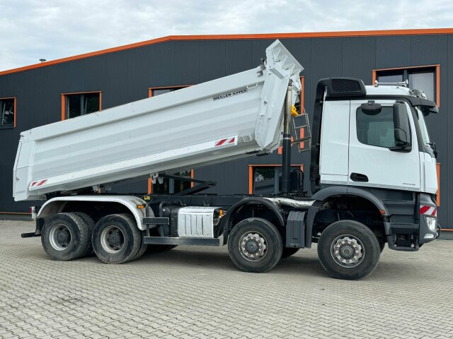 Mercedes-Benz AROCS 4145 8x8 Meiller Muldenkipper - Truk jungkit: gambar 2 Mercedes-Benz AROCS 4145 8x8 Meiller Muldenkipper - Truk jungkit: gambar 2