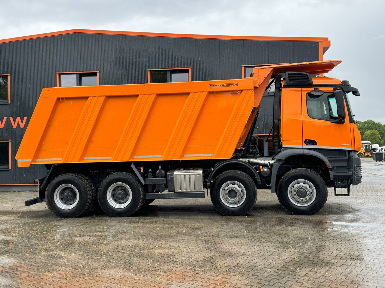 Mercedes-Benz AROCS 4851 8x6 Euro 6 Gesteinkipper MEILLER - Truk jungkit: gambar 4 Mercedes-Benz AROCS 4851 8x6 Euro 6 Gesteinkipper MEILLER - Truk jungkit: gambar 4