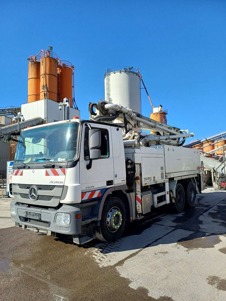 Mercedes-Benz Actros 2636 6x4 Betonpumpe Putzmeister 24-4 16H - Truk pompa beton: gambar 2 Mercedes-Benz Actros 2636 6x4 Betonpumpe Putzmeister 24-4 16H - Truk pompa beton: gambar 2