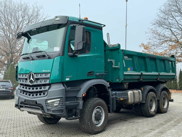 Mercedes-Benz Arocs 3351 6x6 Kipper Bordmatic Meiller - Truk jungkit: gambar 1 Mercedes-Benz Arocs 3351 6x6 Kipper Bordmatic Meiller - Truk jungkit: gambar 1
