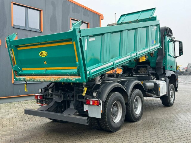 Mercedes-Benz Arocs 3351 6x6 Kipper Bordmatic Meiller - Truk jungkit: gambar 3 Mercedes-Benz Arocs 3351 6x6 Kipper Bordmatic Meiller - Truk jungkit: gambar 3