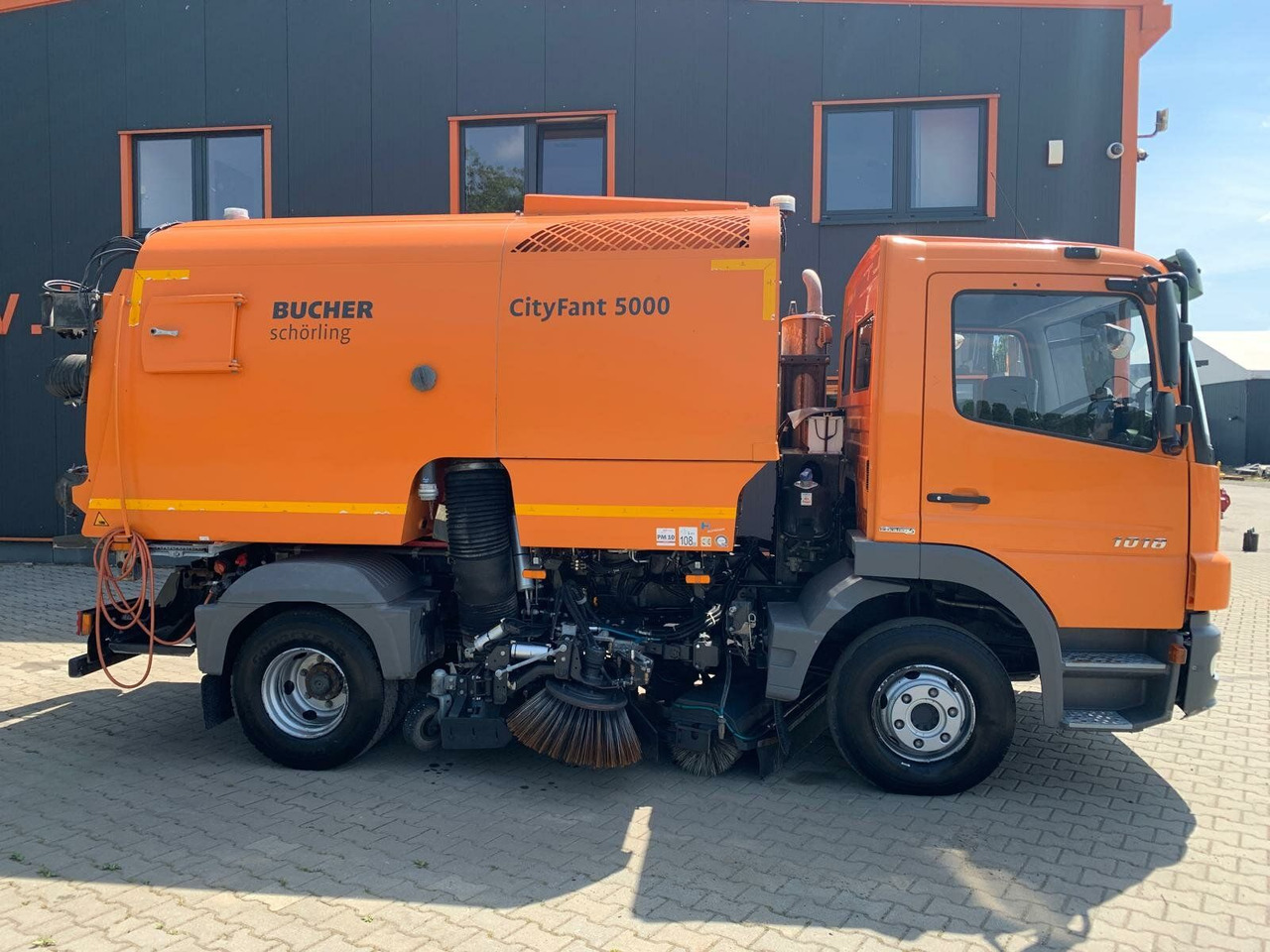 Mercedes-Benz Atego Kehrmaschine BUCHER CITYFANT 5000 - Penyapu jalan: gambar 2 Mercedes-Benz Atego Kehrmaschine BUCHER CITYFANT 5000 - Penyapu jalan: gambar 2