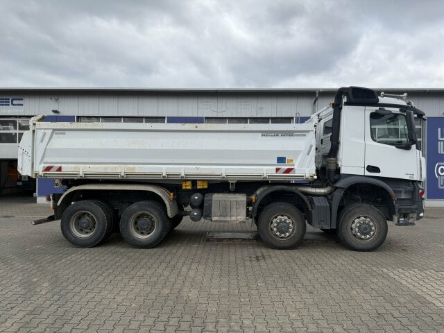 Truk jungkit Mercedes-Benz Meiler Dreiseitenkipper Bordmatik: gambar 11