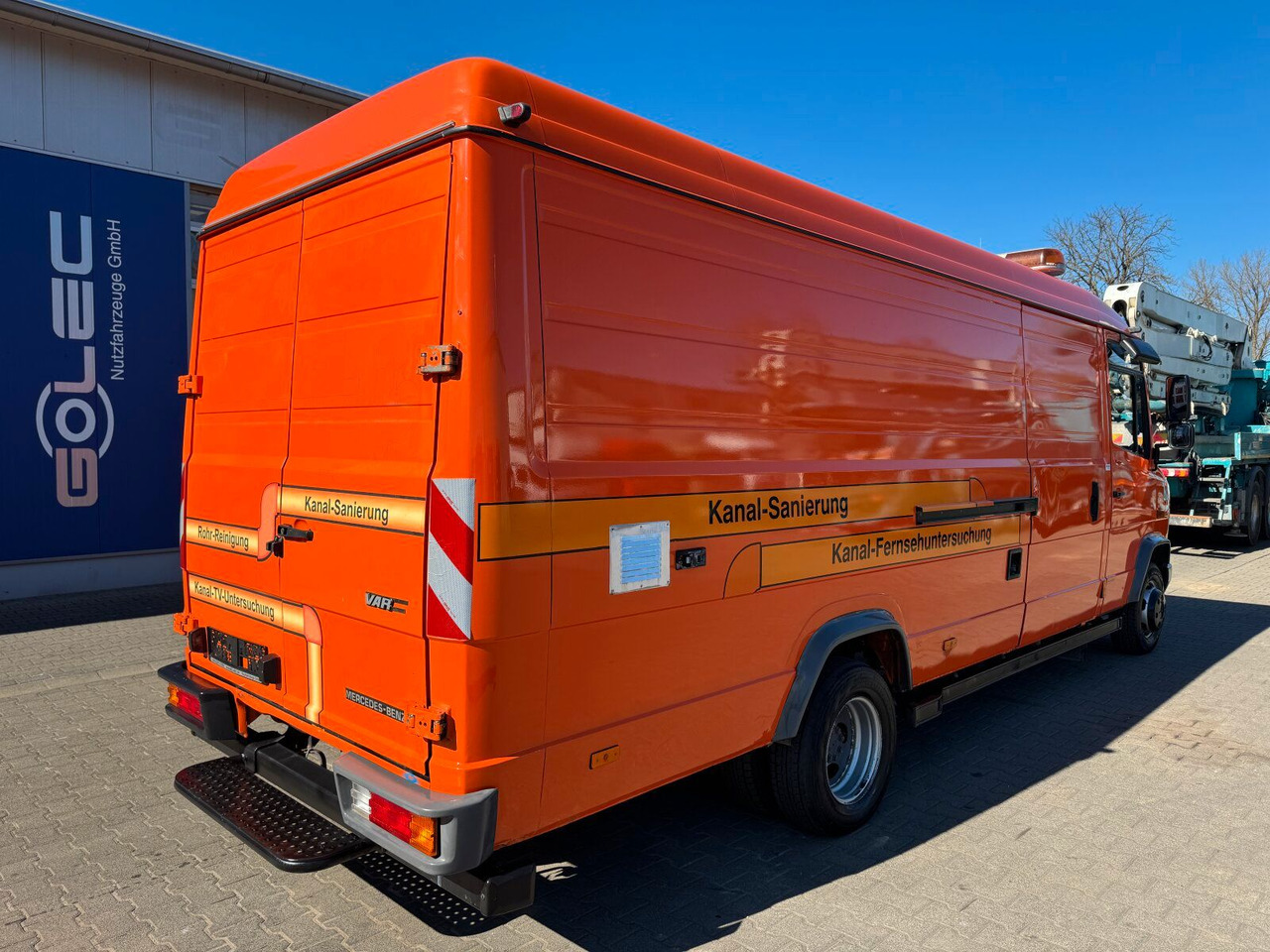 Mercedes-Benz Vario 614D TV Inspektionsanl RCA RAUSCH ELKA 600 - Truk vakum: gambar 4 Mercedes-Benz Vario 614D TV Inspektionsanl RCA RAUSCH ELKA 600 - Truk vakum: gambar 4