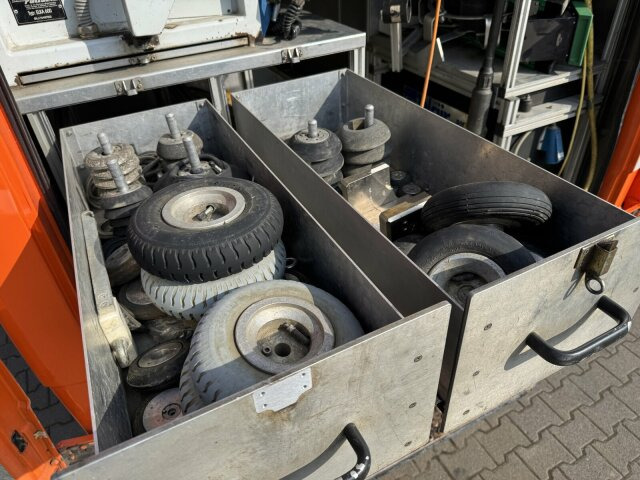 Mercedes-Benz Vario 614D TV Inspektionsanl RCA RAUSCH ELKA 600 - Truk vakum: gambar 2 Mercedes-Benz Vario 614D TV Inspektionsanl RCA RAUSCH ELKA 600 - Truk vakum: gambar 2