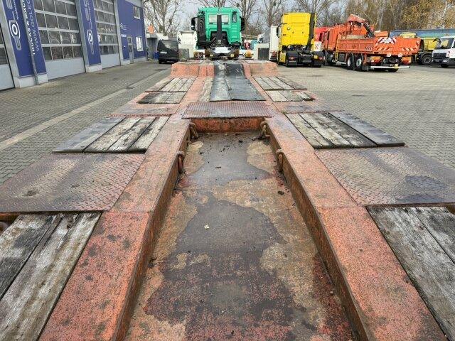Müller-Mitteltal T4 Kompakt 40.0 Tieflader 4 Achse Hydr. Rampen - Trailer low bed: gambar 4 Müller-Mitteltal T4 Kompakt 40.0 Tieflader 4 Achse Hydr. Rampen - Trailer low bed: gambar 4