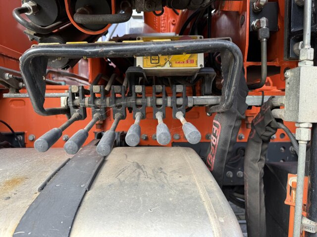 Renault Premium Lander Pritsche mit Kran FASSI - Truk derek, Truk flatbed: gambar 4 Renault Premium Lander Pritsche mit Kran FASSI - Truk derek, Truk flatbed: gambar 4