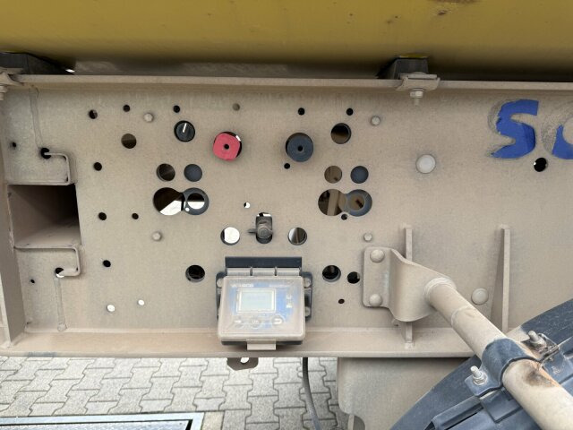 Schmitz Cargobull Cargobull CARGOBULL SKI 24 SL 7.2 - Semi-trailer jungkit: gambar 4 Schmitz Cargobull Cargobull CARGOBULL SKI 24 SL 7.2 - Semi-trailer jungkit: gambar 4